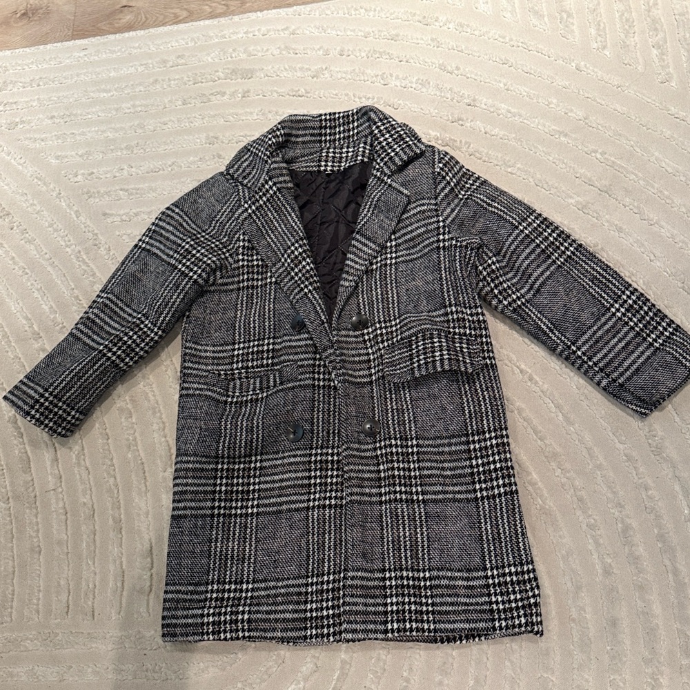 Girls Black/Gray Plaid Coat Size Large